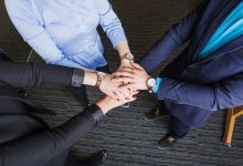 cooperation-background:-professional-strength-earns-trust,-embarking-on-in-depth-collaboration